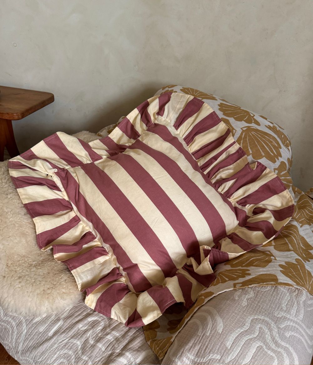 Frill cushion cover Irene