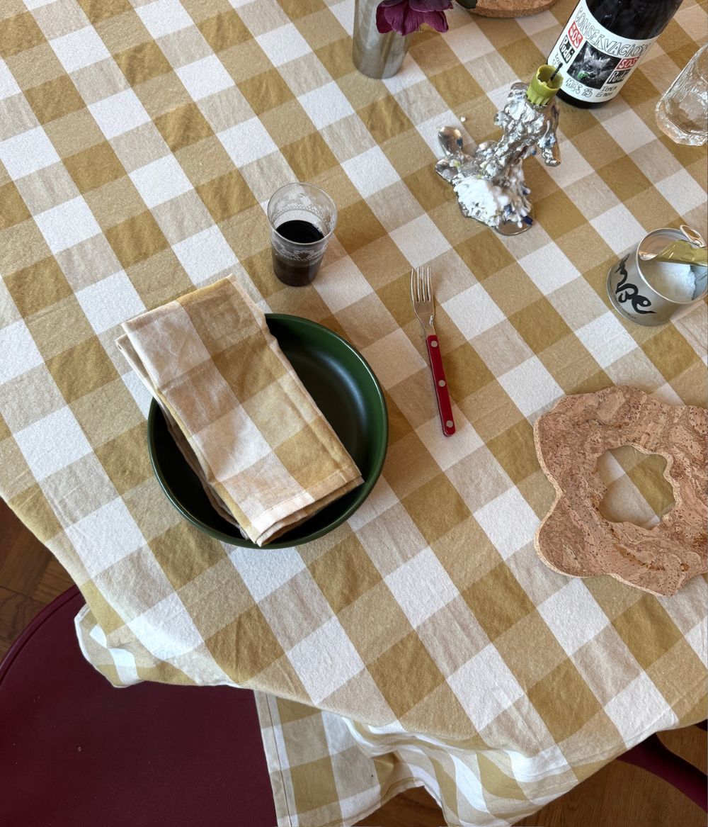 Tablecloth Ruth